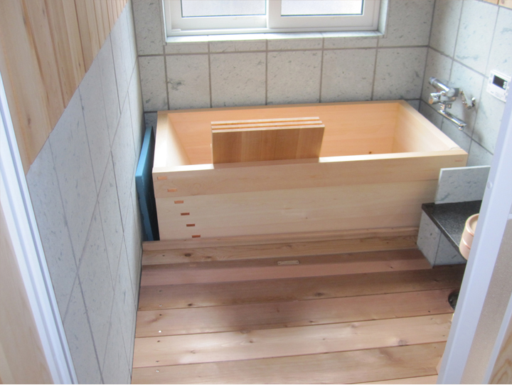 Washroom Interior Material /Construction example