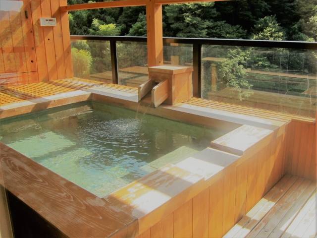 Hinoki Bath